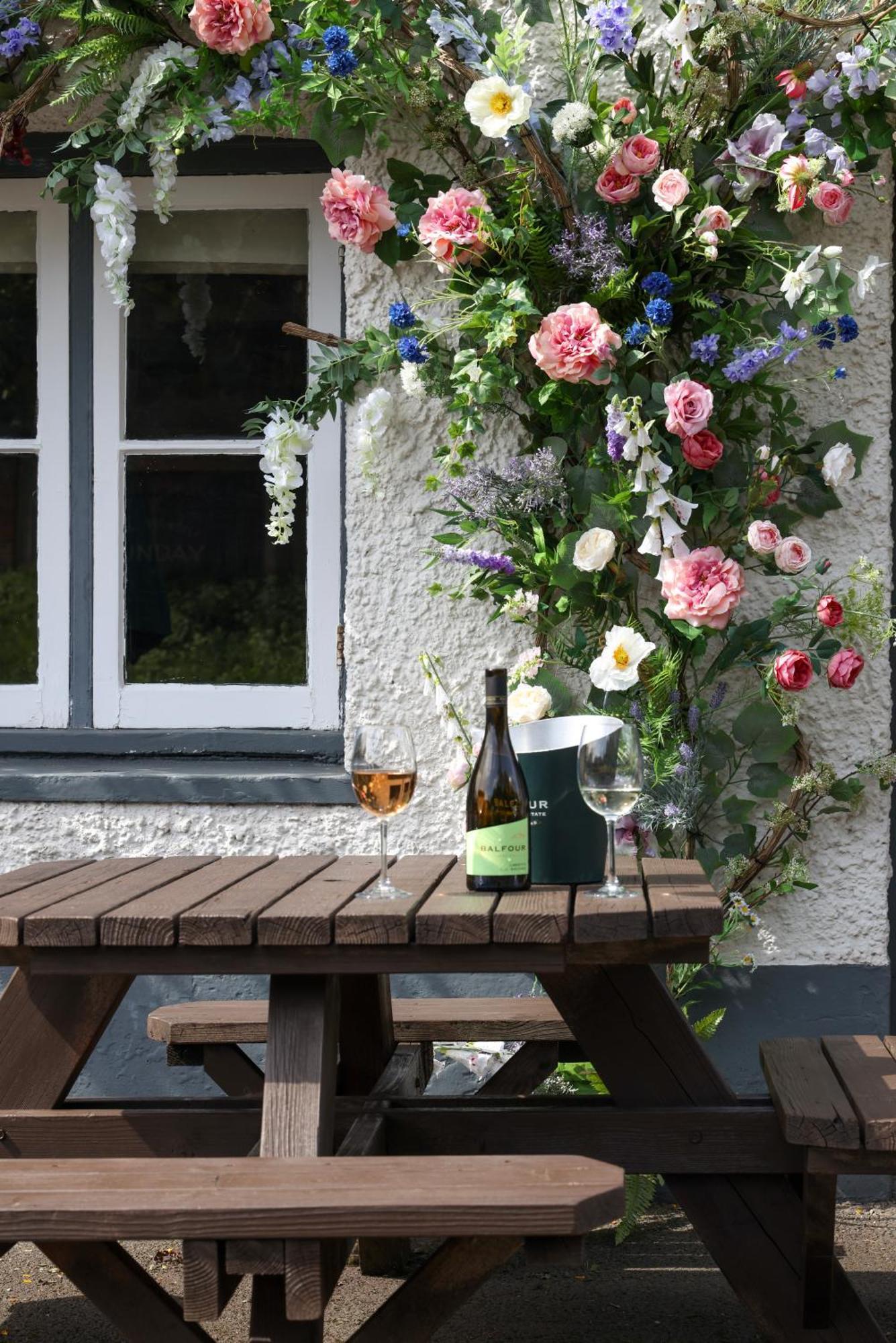 The Tickled Trout Hotell Maidstone Exteriör bild