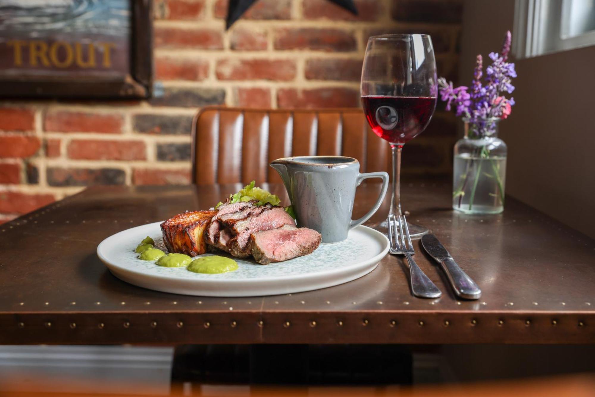 The Tickled Trout Hotell Maidstone Exteriör bild